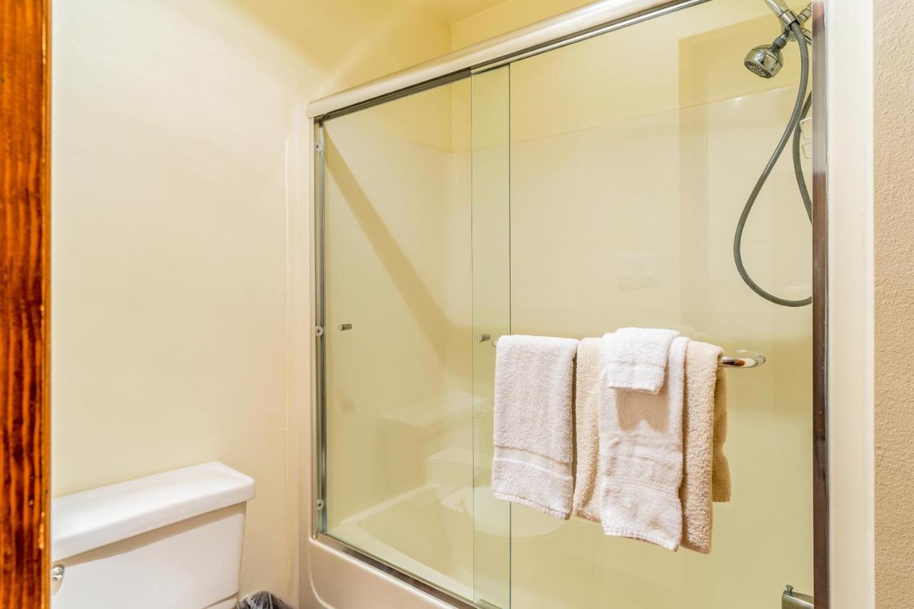 Altitude Adjustment Apartment Уайтфиш Екстериор снимка